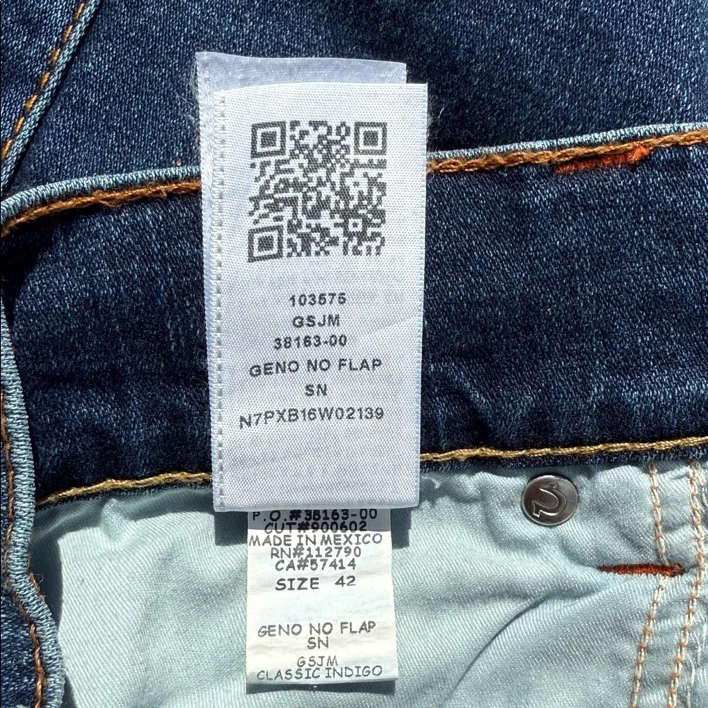 NWT True Religion -  Relaxed Slim GENO - no flap- classic indigo - size 42